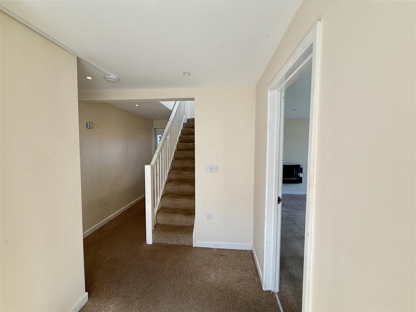 Ddol Road, Dunvant, Swansea, SA2 7UB